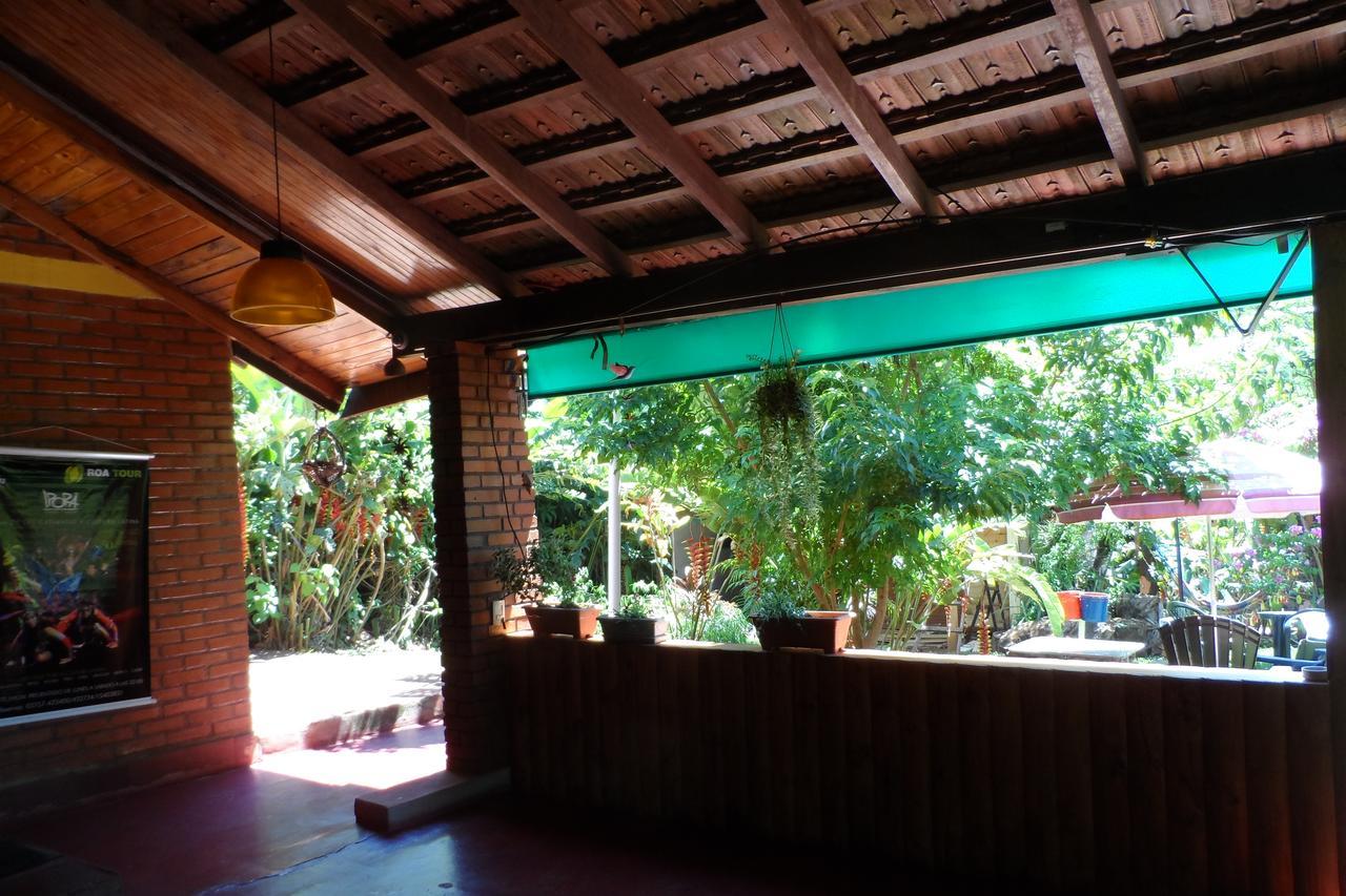 Garden Stone Hostel Puerto Iguazu Bagian luar foto