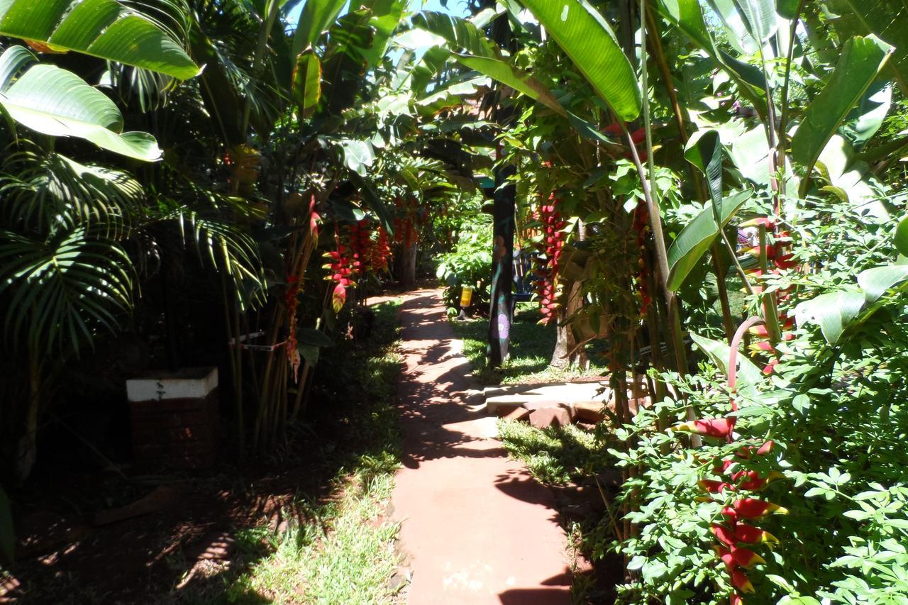 Garden Stone Hostel Puerto Iguazu Bagian luar foto