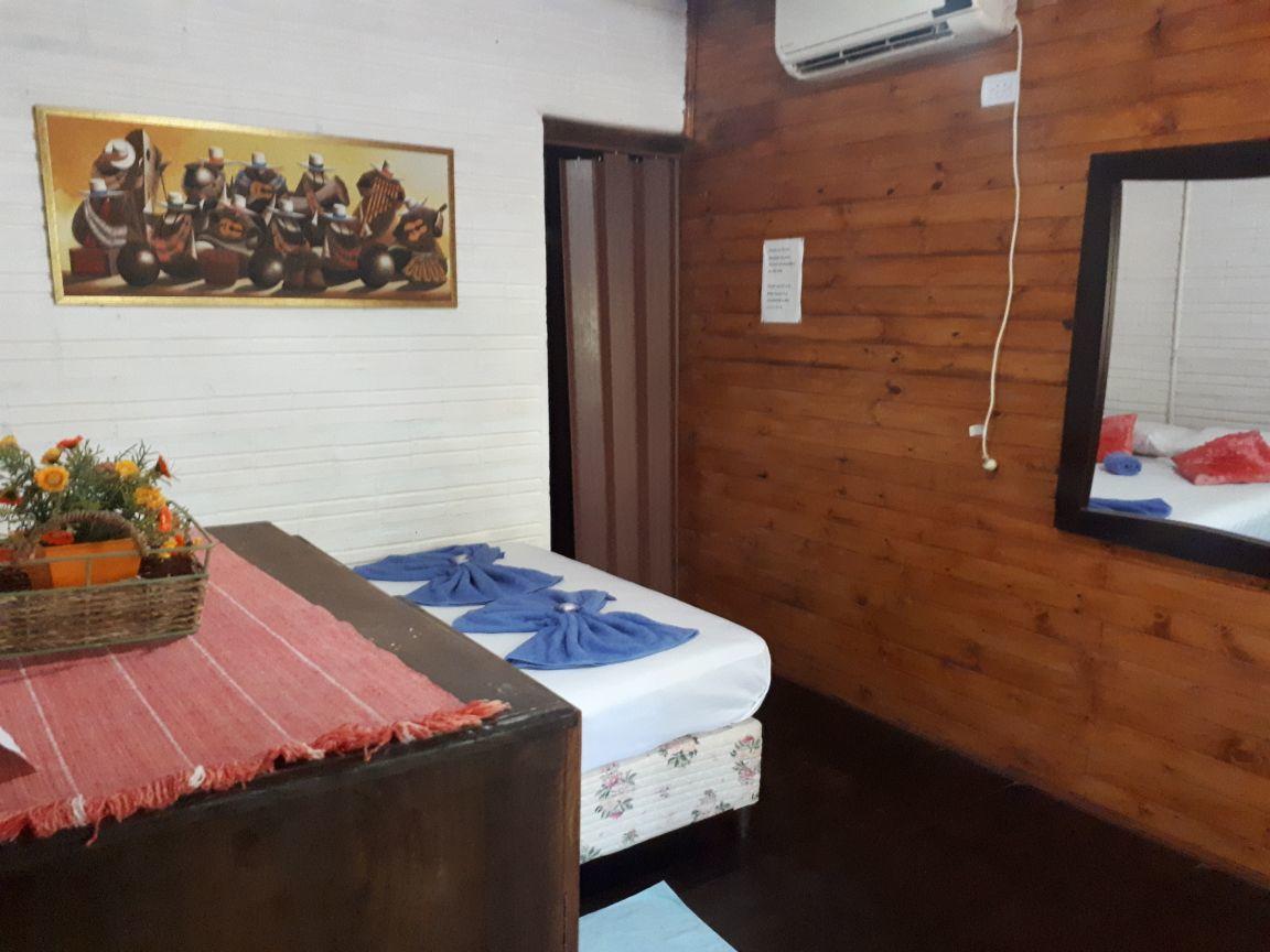 Garden Stone Hostel Puerto Iguazu Bagian luar foto
